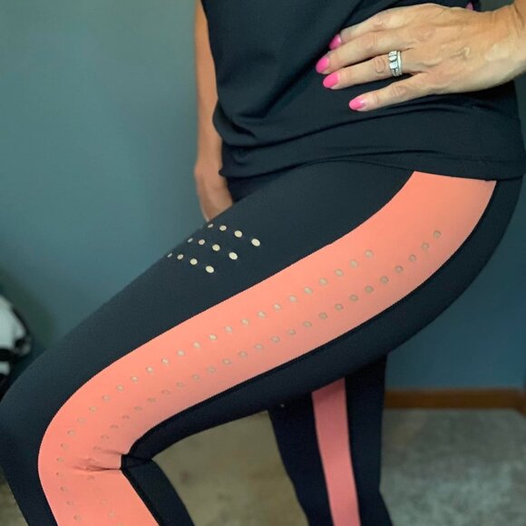 Zyia Black Coral Ventilation Light n Tight Hi-rise 7/8 24" - Picture 2 of 4